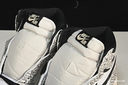 Hyperoad HIGH “Elephant” OG NIKE 1 JORDAN AIR 0811